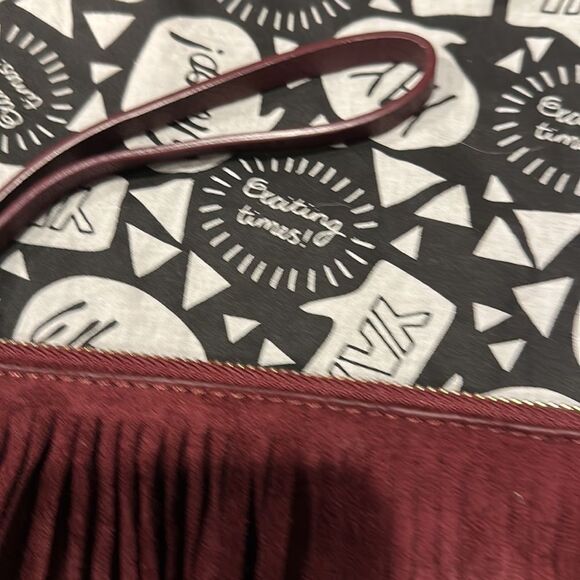 NWT-OLD NAVY FRINGE POCKETBOOK - Picture 3 of 6